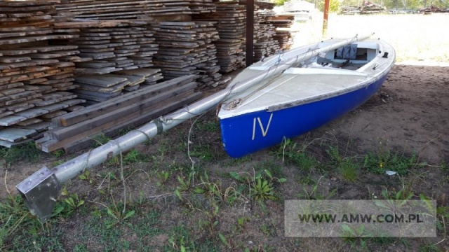 Jacht żaglowy OMEGA (złamany maszt) 